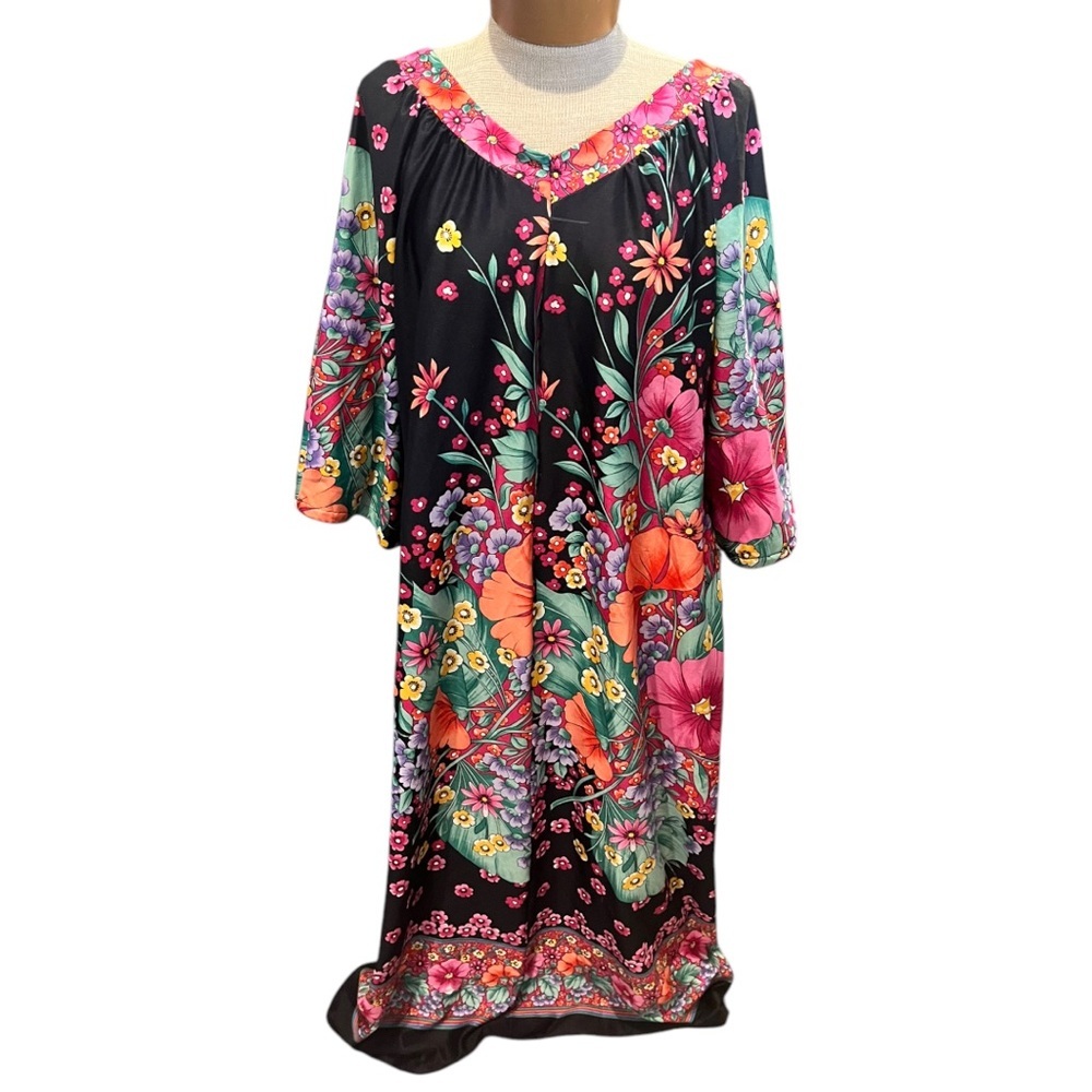 Vintage original 60s/70s Womens Floral Maxi Dress Multi Colored Black Colorful